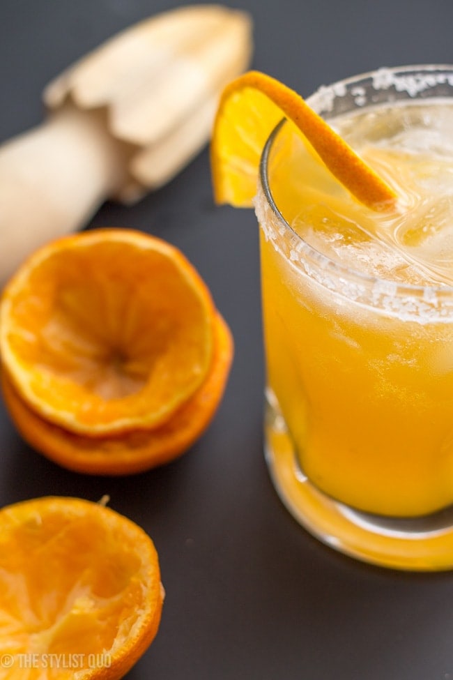 These clementine healthy margaritas are a fantastic way to use up the abundance of citrus. Depending on the sweetness of your clementines, you might not need any sweetener at all - the perfect healthy margaritas recipe for Cinco de Mayo or any fiesta occasion!