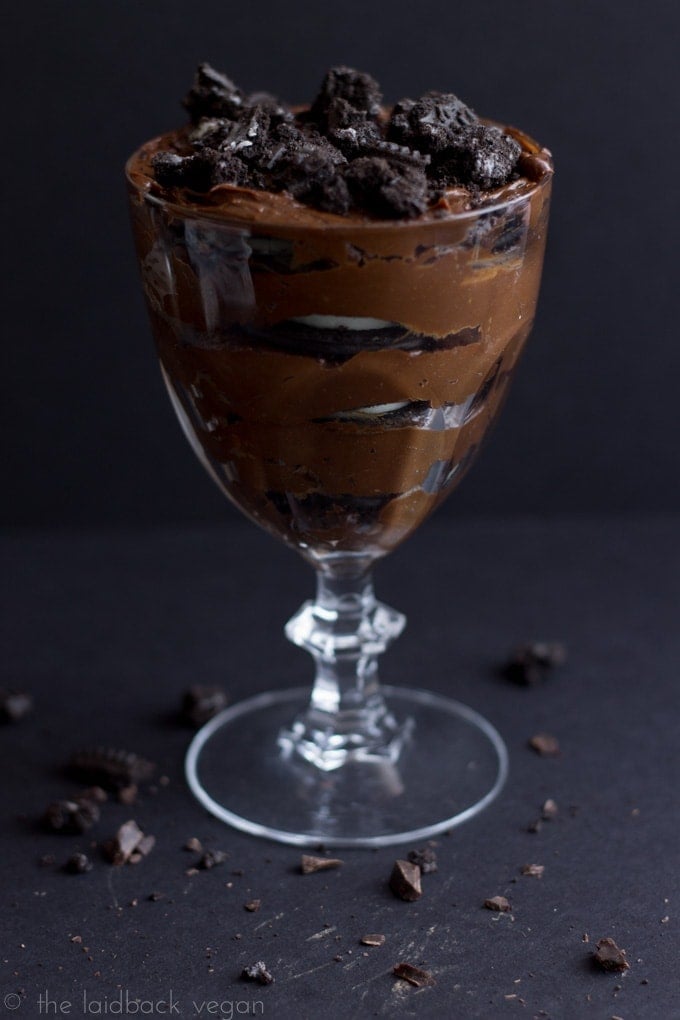 Vegan Chocolate Mousse and Oreo Parfaits // The Laidback Vegan