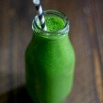 4-Ingredient Green Smoothie. Easy, quick, cheap, deeeeelicioius.