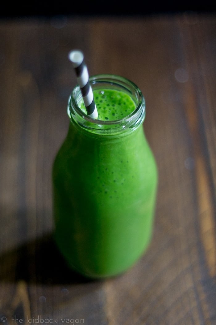 4-Ingredient Green Smoothie (Paleo, Vegan, Dairy Free)