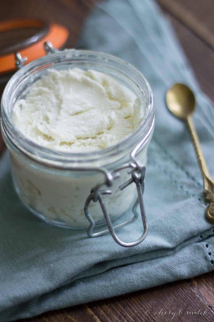 Homemade Goat Cheese - Vegetarian, 2 ingredients, 2 hours. Could this be any more perfect?!