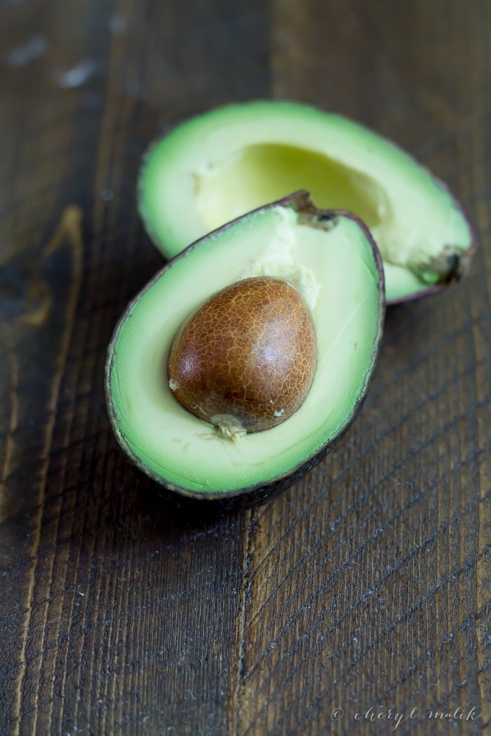 Avocado alfredo pasta - 20 minutes, rich, creamy, and good for you!