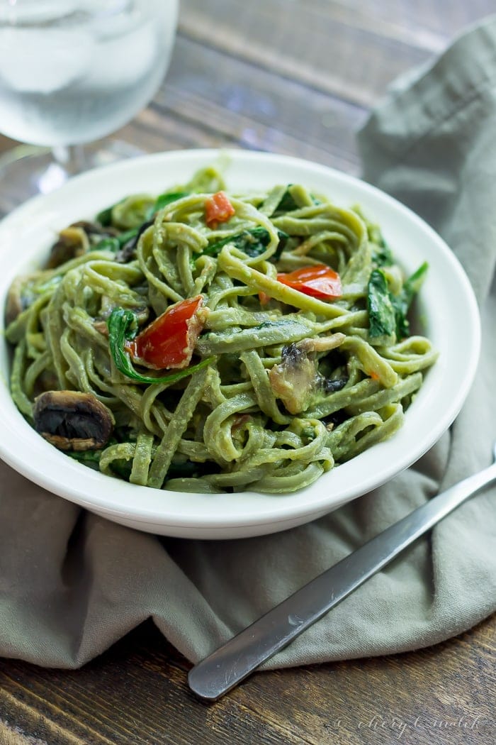 Avocado alfredo pasta - 20 minutes, rich, creamy, and good for you!