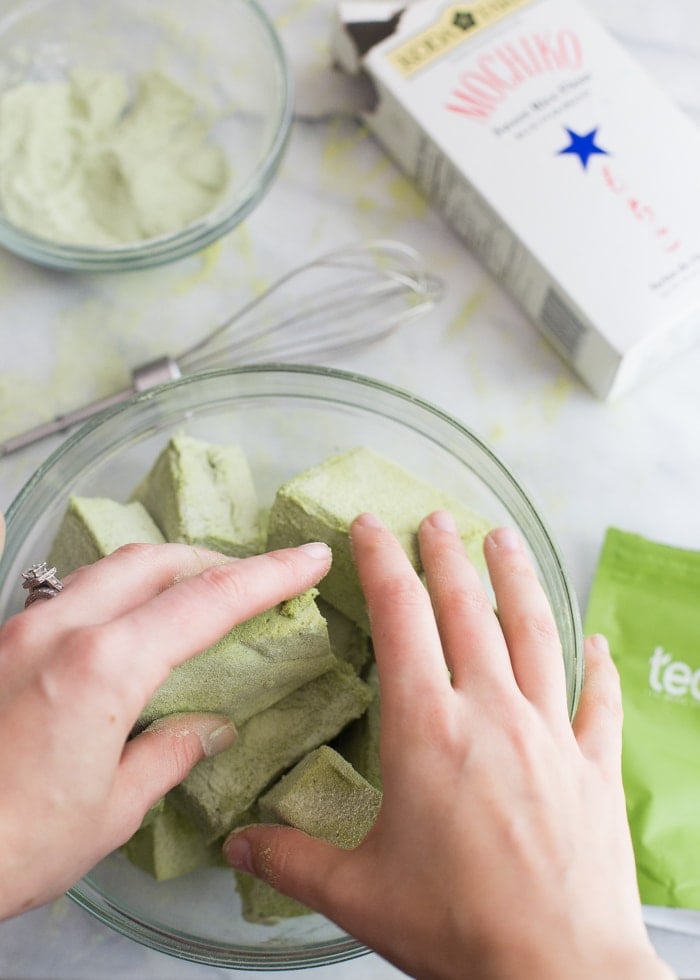 Matcha Marshmallows. Soft and pillowy, sweet and earthy. You need these... because I said so. /// 40 Aprons