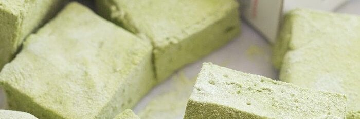 Matcha Marshmallows. Soft and pillowy, sweet and earthy. You need these... because I said so. /// 40 Aprons