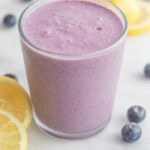 Blueberry Muffin Smoothie - indeed, a smoothie that tastes just like a blueberry muffin! // 40 Aprons