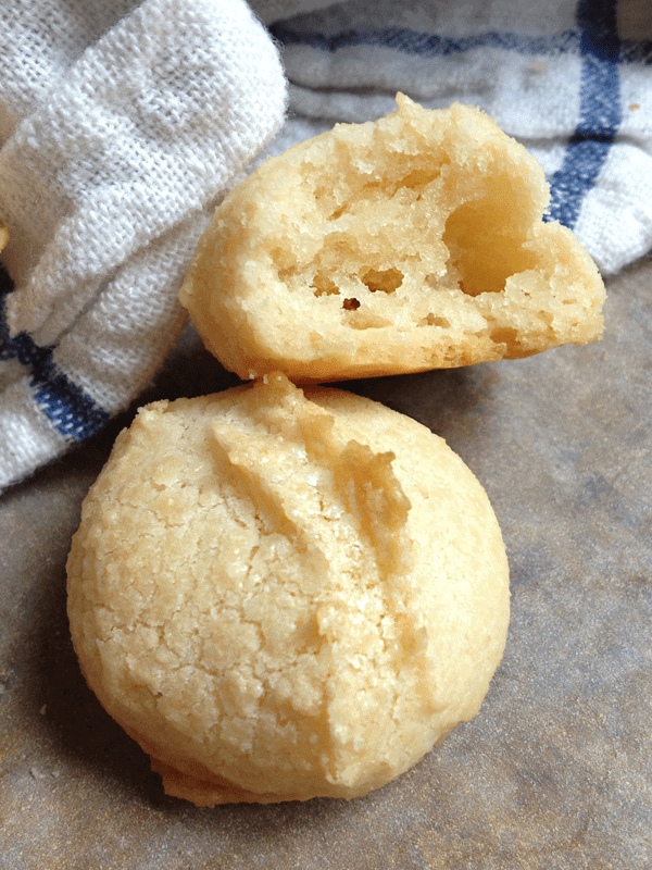 Paleo dinner rolls for Whole30 Thanksgiving or Paleo Thanksgiving