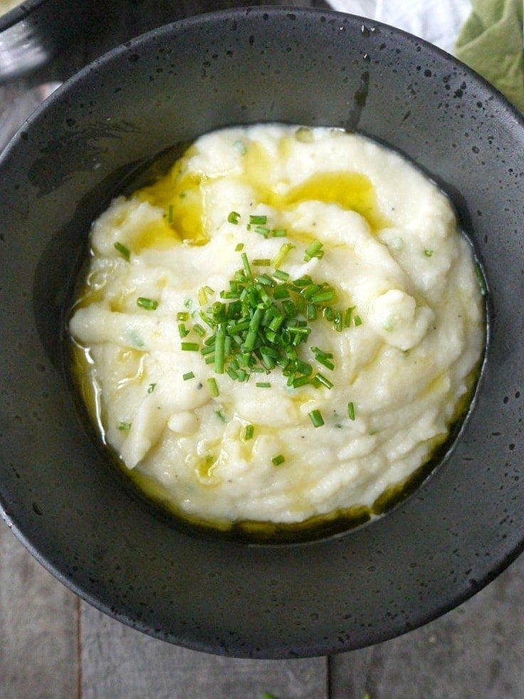 Roasted garlic and chive cauliflower mash for Whole30 Thanksgiving or Paleo Thanksgiving