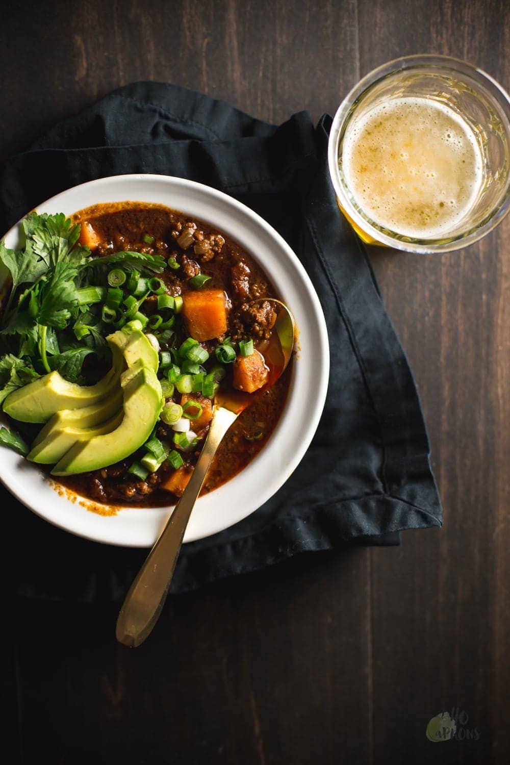 Whole30 Chili (with Chocolate!) - Paleo // 40 Aprons