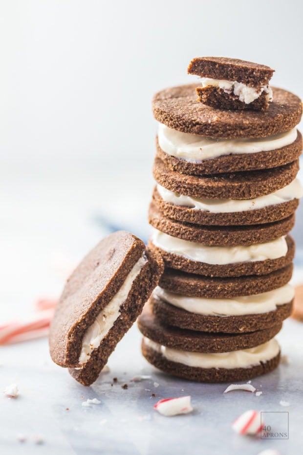 Paleo Peppermint Oreos. The perfect paleo Christmas cookies, these paleo Oreos are delicious. And who doesn't love peppermint Oreos?! Dairy-free, grain-free, and no processed sugar!