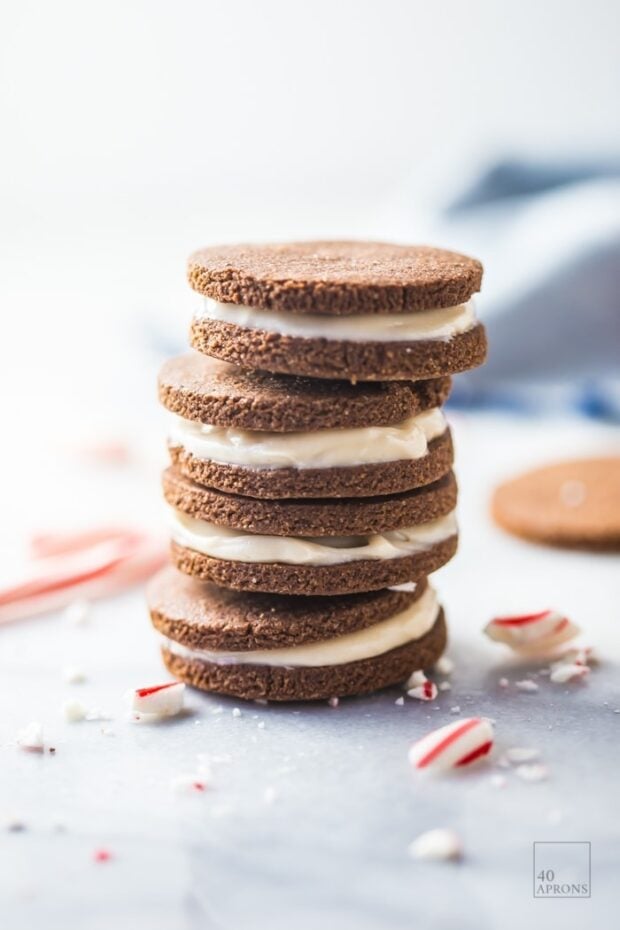 Paleo Peppermint Oreos. The perfect paleo Christmas cookies, these paleo Oreos are delicious. And who doesn't love peppermint Oreos?! Dairy-free, grain-free, and no processed sugar!