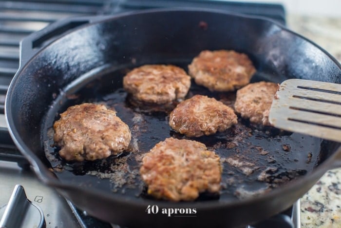 This easy whole30 breakfast sausage tastes surprisingly like the store bought stuff but with no added sugars or preservatives. It comes together with 6 ingredients in only 5 minutes, so this easy Whole30 breakfast sausage will become a new Whole30 breakfast favorite! Also a fantastic paleo breakfast sausage for your paleo breakfast bakes. Nom.