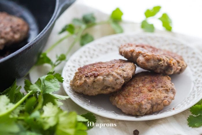 This easy whole30 breakfast sausage tastes surprisingly like the store bought stuff but with no added sugars or preservatives. It comes together with 6 ingredients in only 5 minutes, so this easy Whole30 breakfast sausage will become a new Whole30 breakfast favorite! Also a fantastic paleo breakfast sausage for your paleo breakfast bakes. Nom.