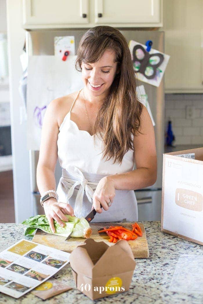 Looking for a Green Chef review? I tried these keto meal kits for a week, and here's what happened. Read this keto meal kits Green Chef review before you buy! Spoiler alert: Green Chef keto meal kits are a fantastic option for busy people who love delicious, nutrient-dense food. This is my Green Chef review!