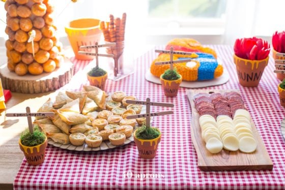 Leo's DIY Winnie the Pooh Birthday Party - 40 Aprons