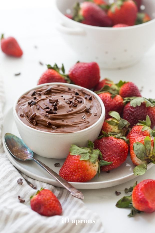 Paleo Chocolate Mousse Dip for Strawberries (Vegan) - 40 Aprons