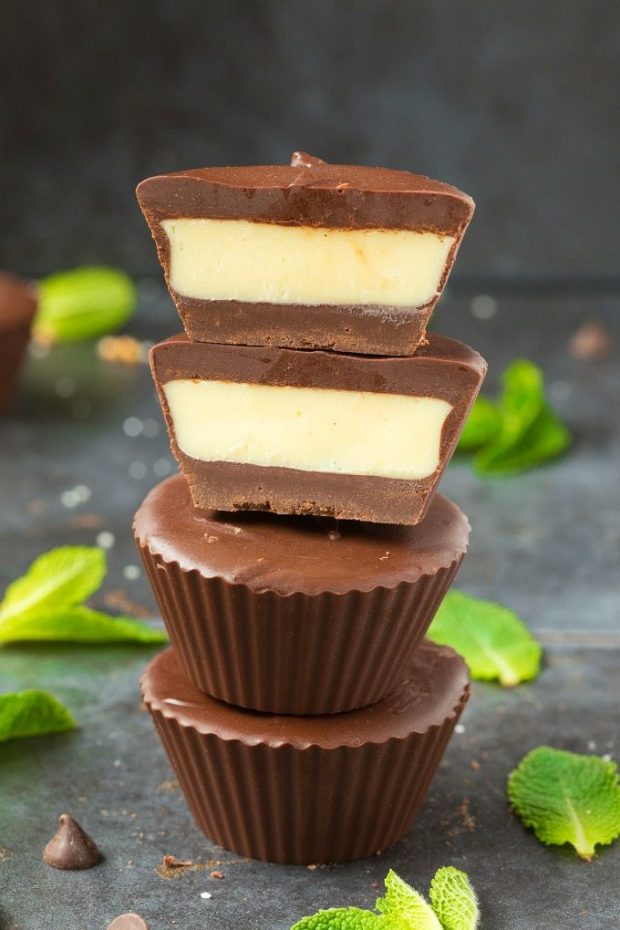Healthy Christmas Treats Roundup Image of Paleo Peppermint Patties from The Big Man's World