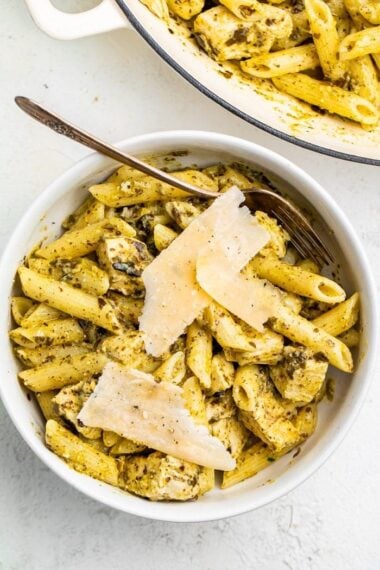 One-Pot Chicken Pesto Pasta - 40 Aprons