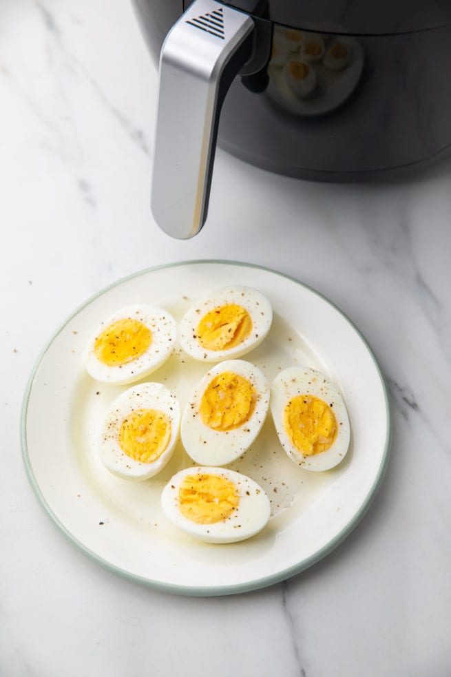 air-fryer-hard-boiled-eggs-40-aprons