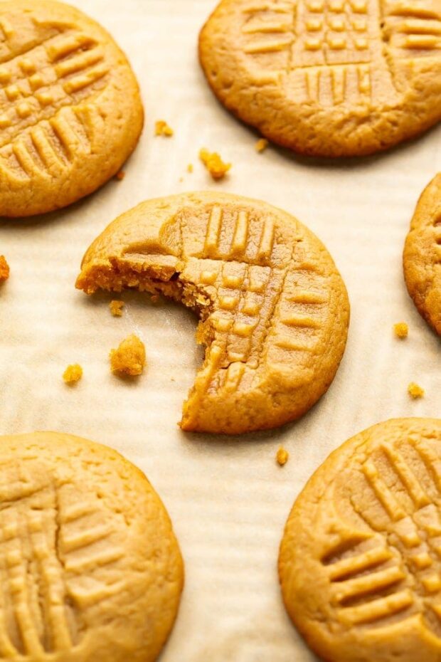 Soft Keto Peanut Butter Cookies