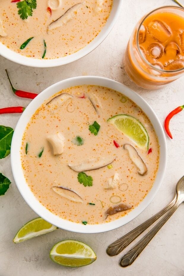 Slow Cooker Tom Kha Soup (Thai Coconut Chicken Soup) 40 Aprons