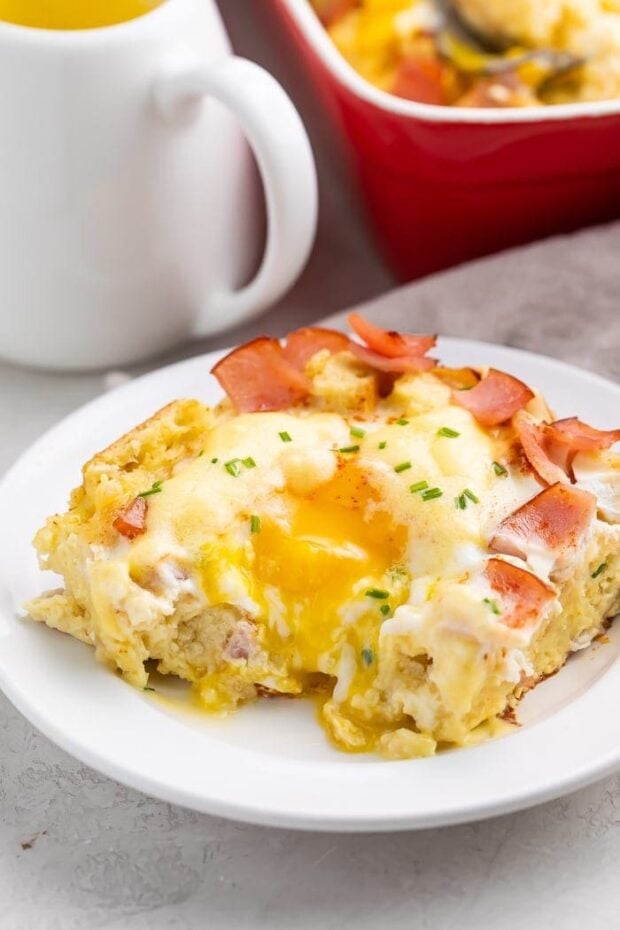 eggs-benedict-casserole-40-aprons