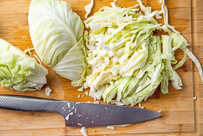 How to Cut Cabbage (Shred, Slice, or Chop) - Fifteen Spatulas