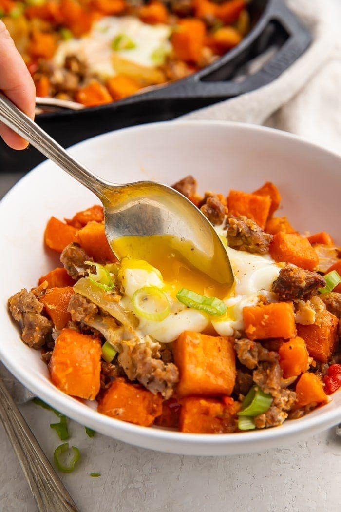 https://40aprons.com/wp-content/uploads/2020/11/sweet-potato-hash-9.jpg