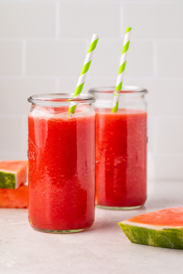  [ 8 Pack ] Glass Juicing Bottles with 2 Straws & 2