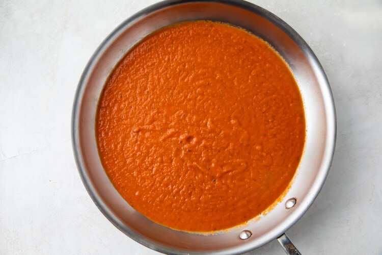 Pomodoro sauce in large saucepan