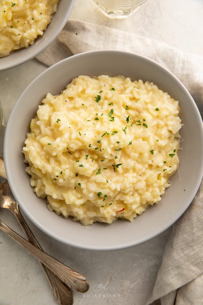 Overhead photo of Instant Pot risotto in a neutral bowl