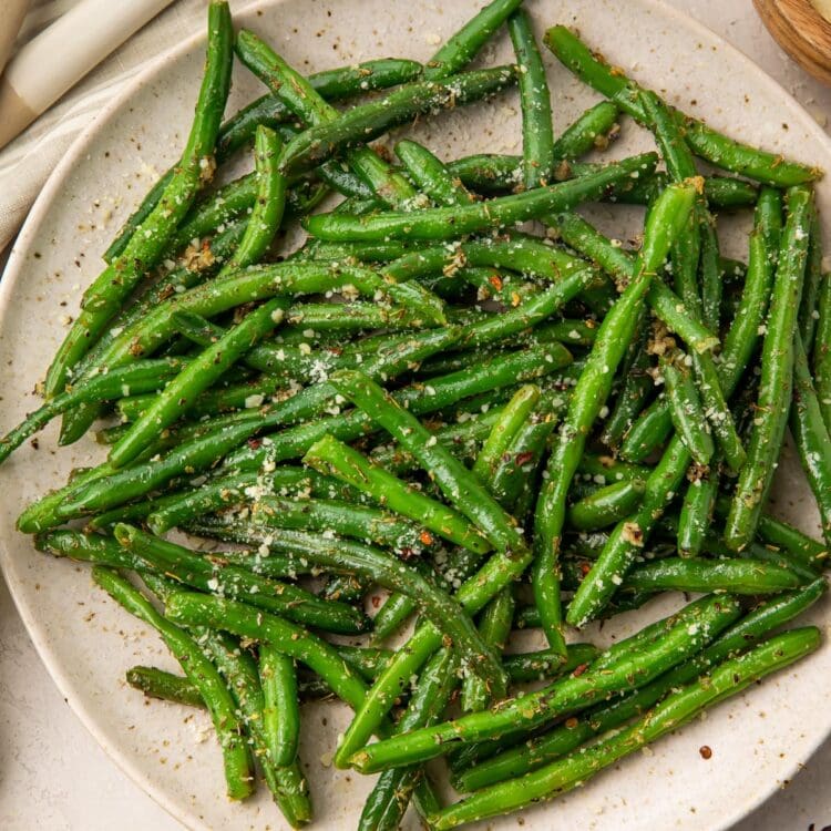 A large plate of Italian green beans