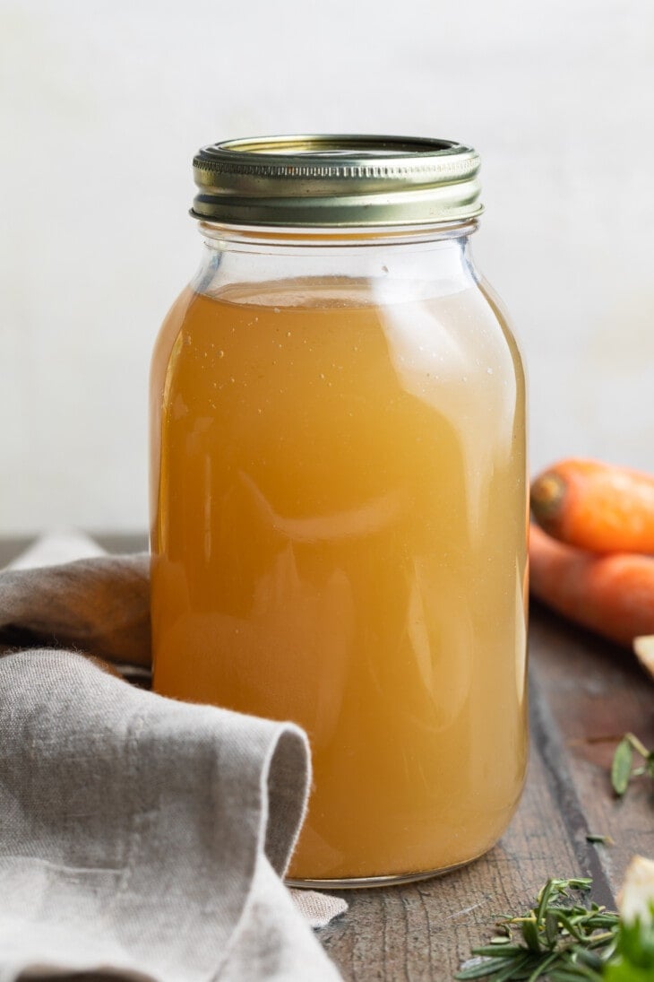 Super Easy Crockpot Bone Broth - 40 Aprons