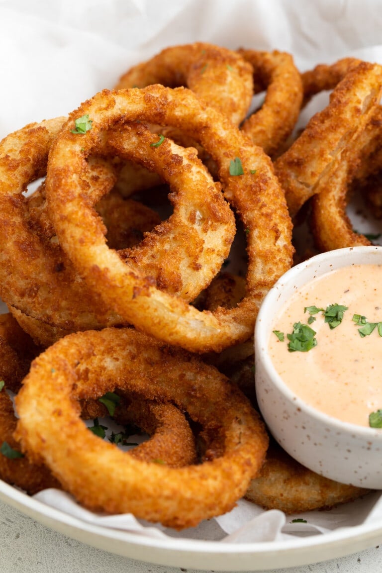 Frozen Onion Rings in the Air Fryer with Bloomin’ Onion Sauce