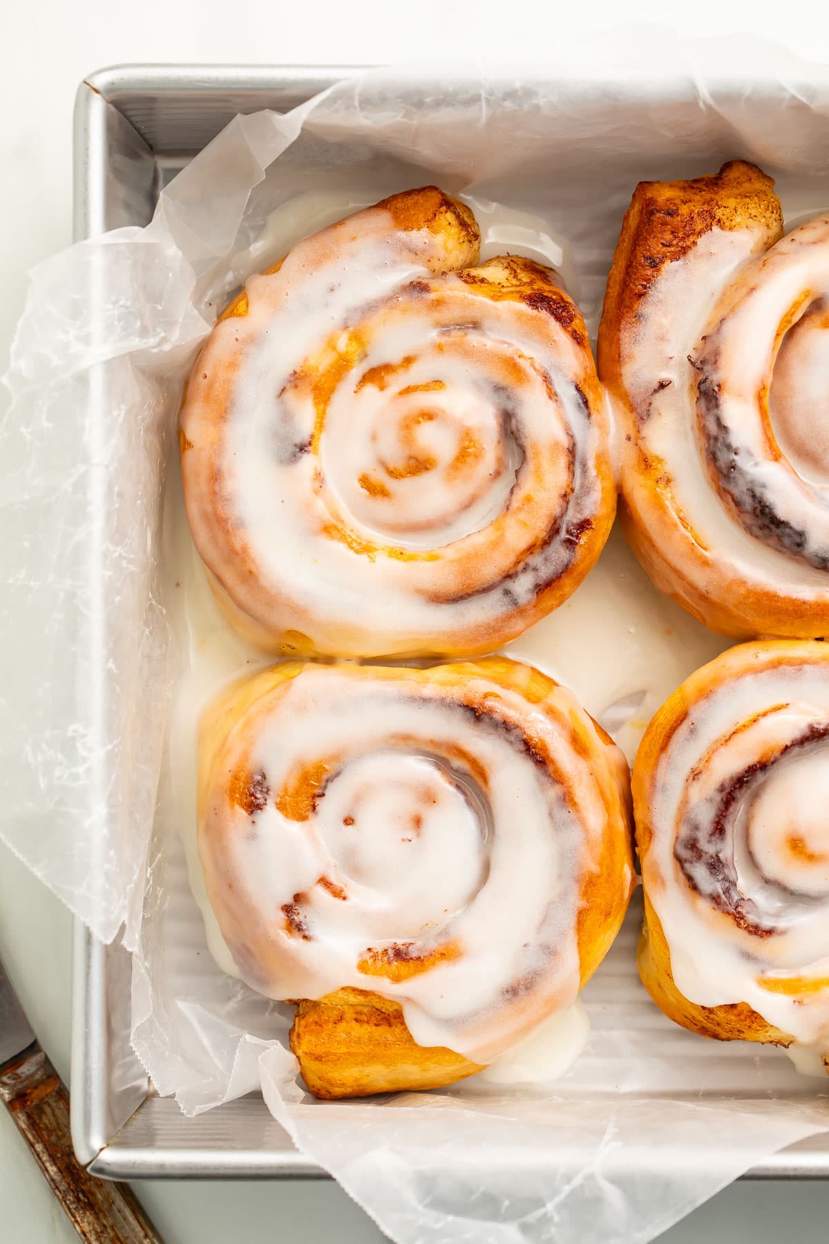 Air Fryer Cinnamon Rolls - 40 Aprons