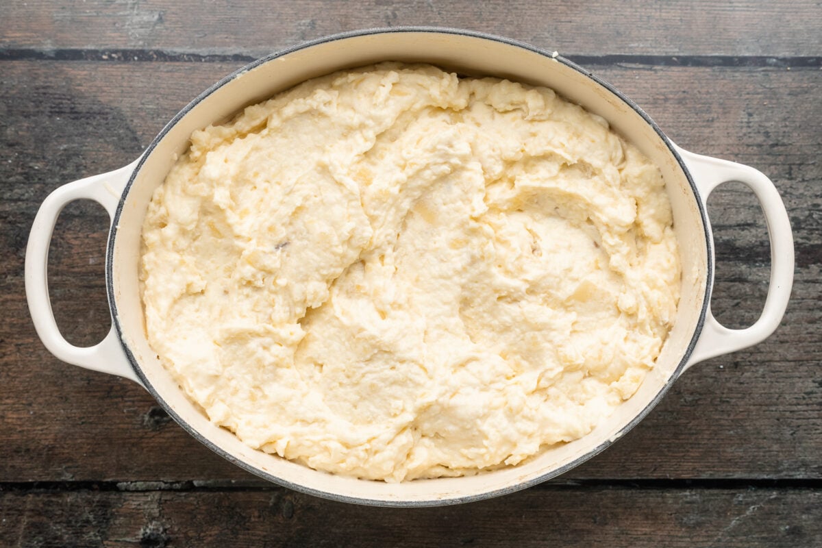 Cheesy Mashed Potatoes - 40 Aprons