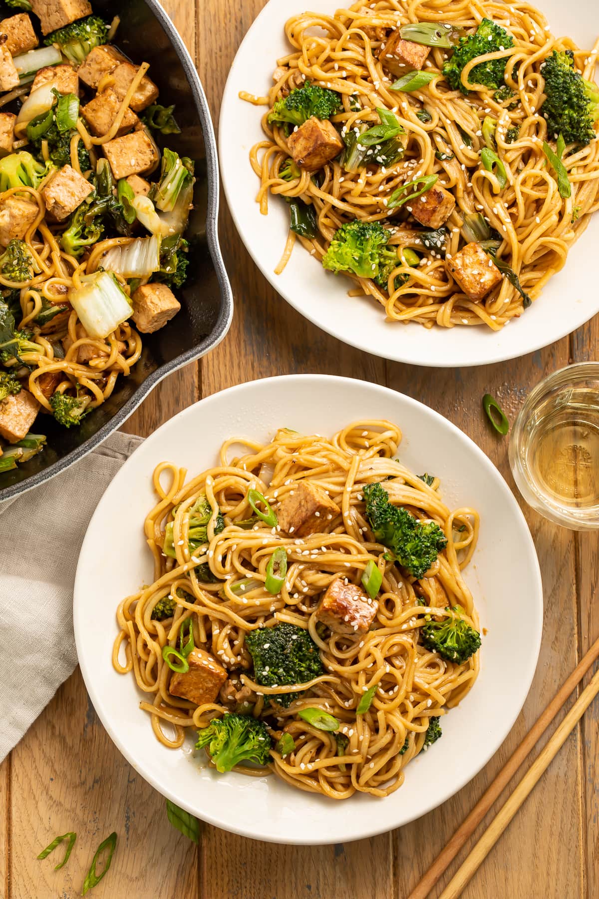 https://40aprons.com/wp-content/uploads/2023/04/stir-fry-noodles-tofu-chicken-7.jpg