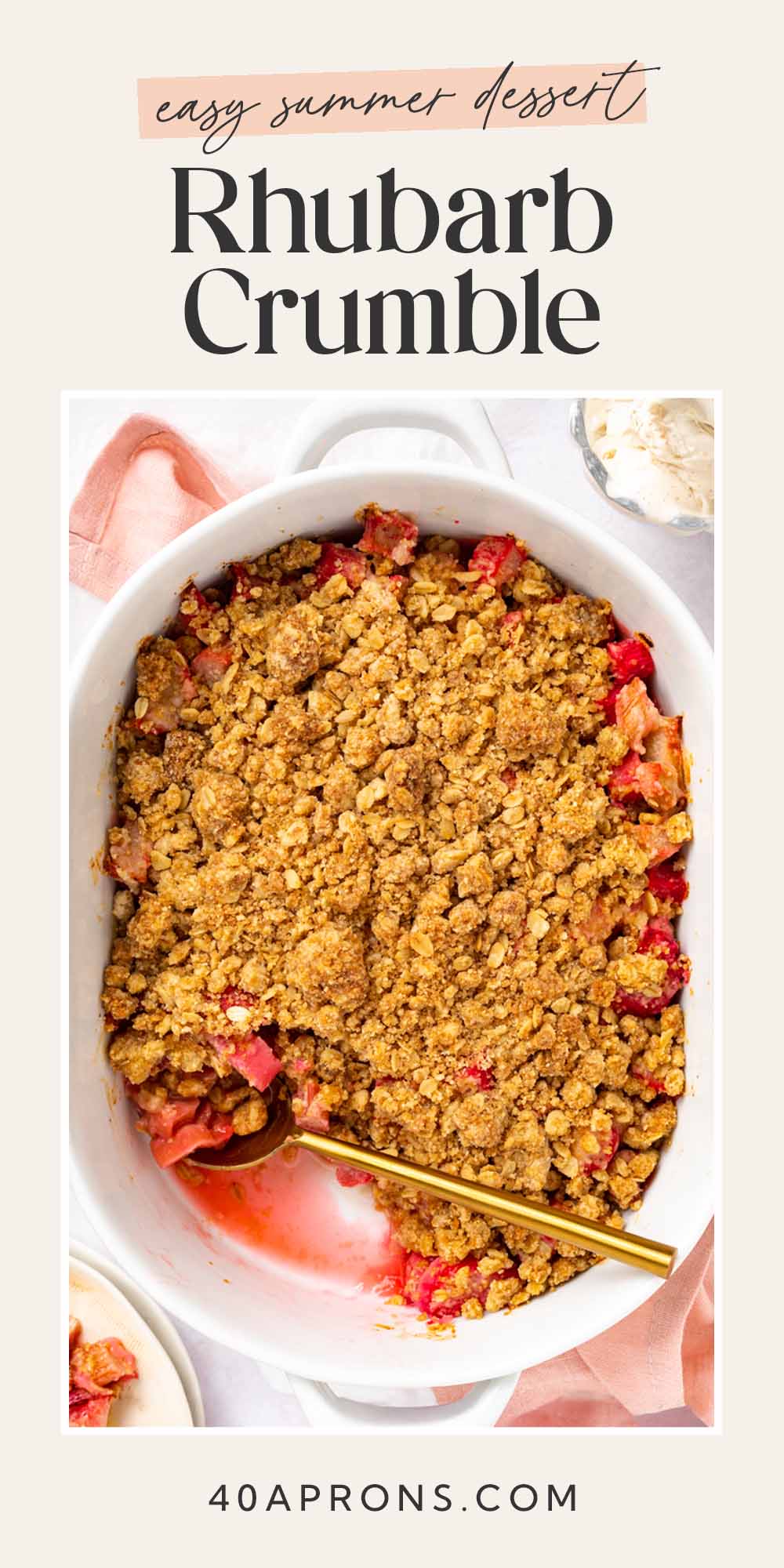 Pin graphic for rhubarb crumble.